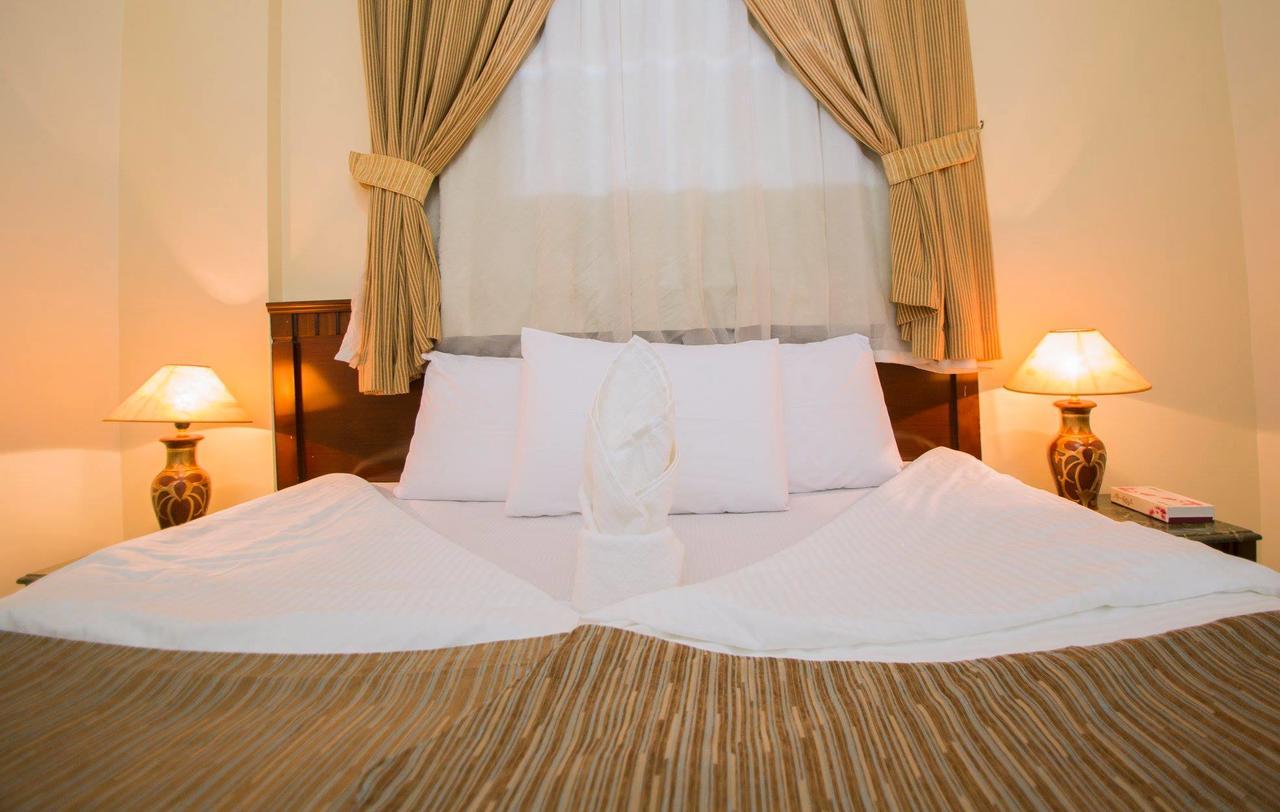 Anwar Al Zahraa Hotel Medina Exterior photo